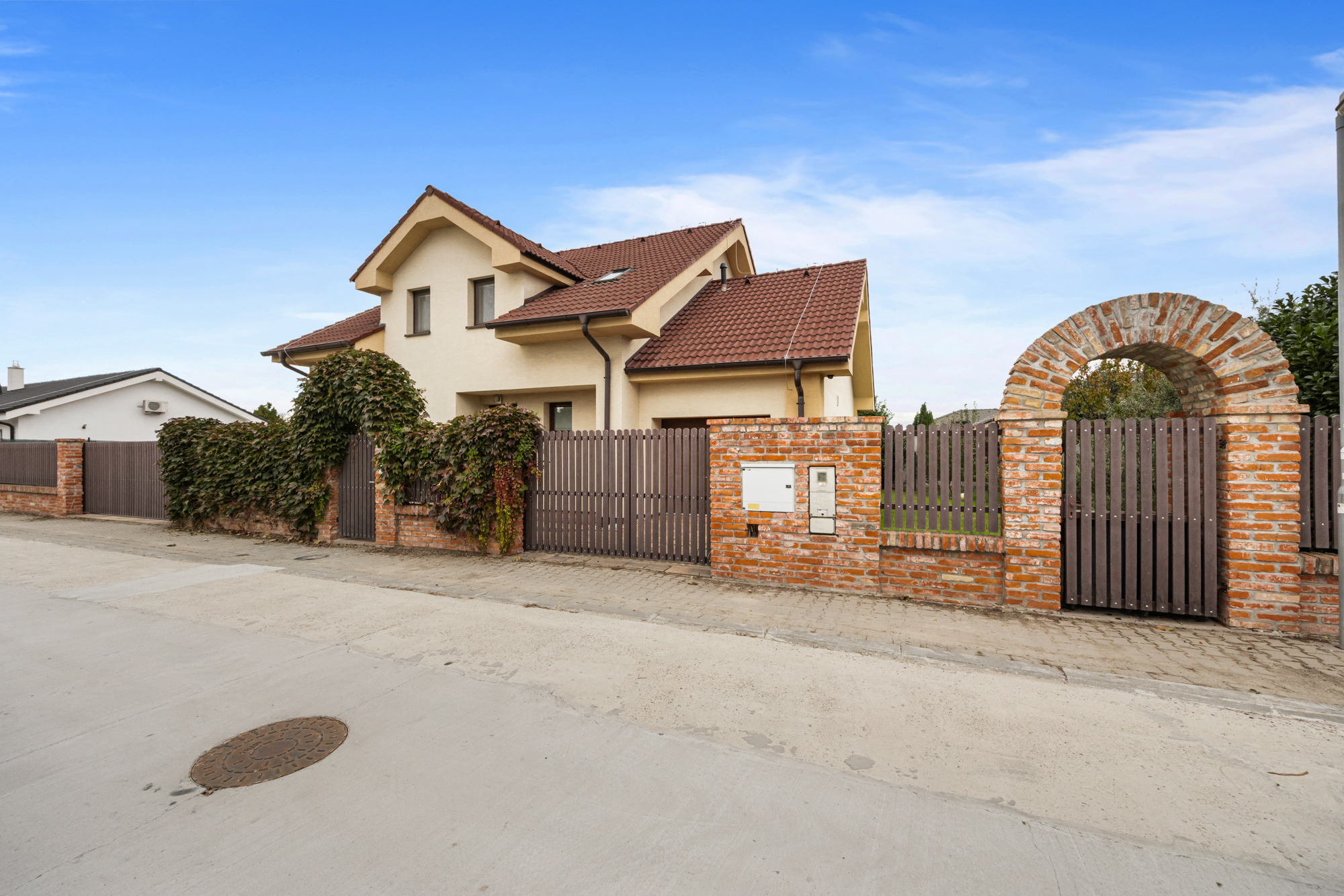 5 izbový rodinný dom Hrubý Šúr